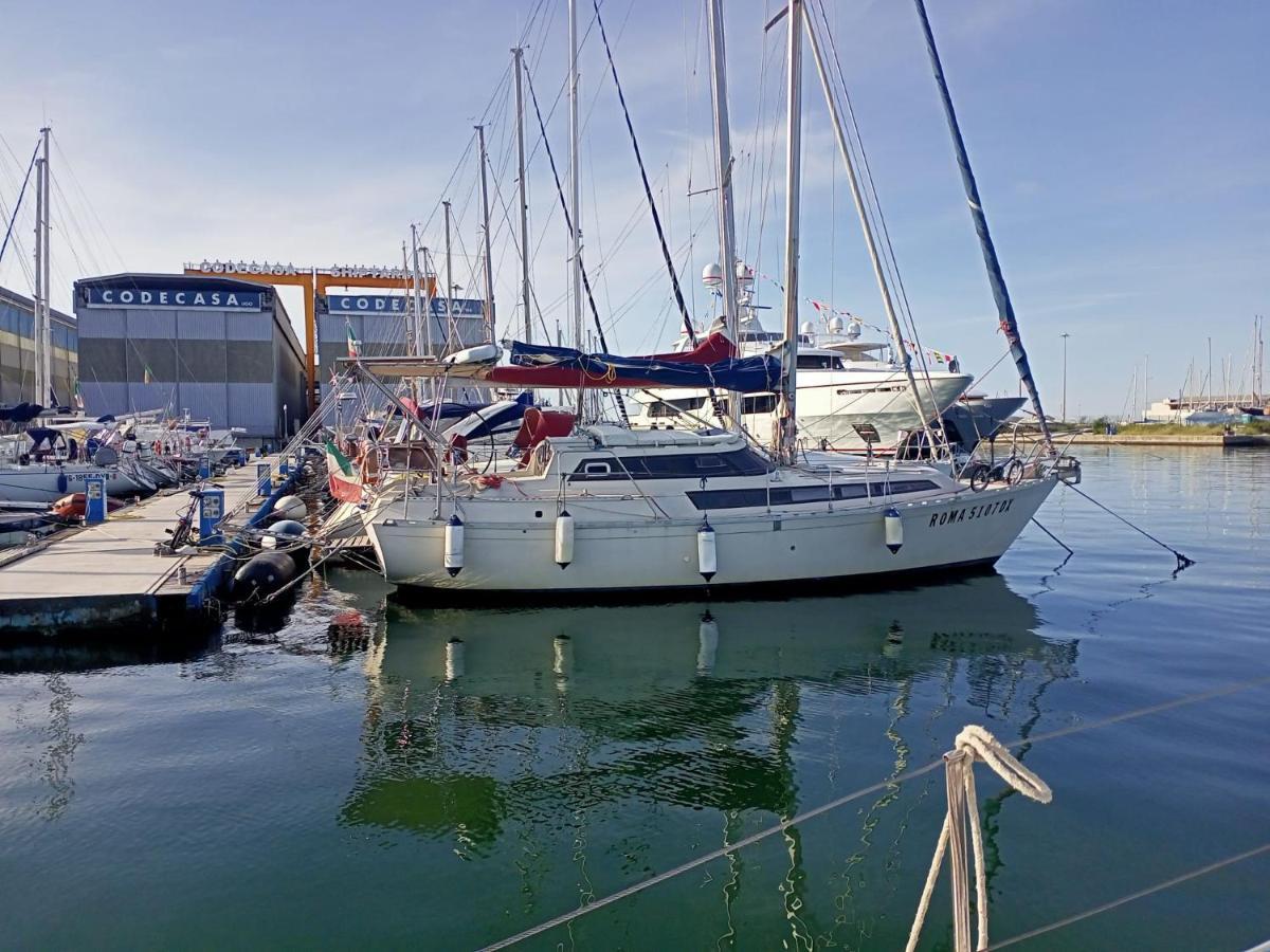 מלון וירג'יו Bed & Boat Brezza Del Mare מראה חיצוני תמונה