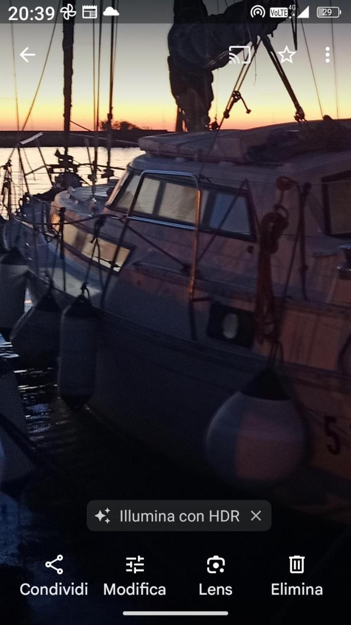 מלון וירג'יו Bed & Boat Brezza Del Mare מראה חיצוני תמונה